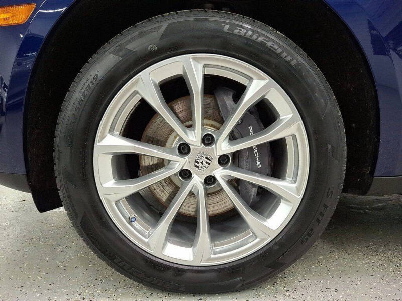2023 Porsche Macan