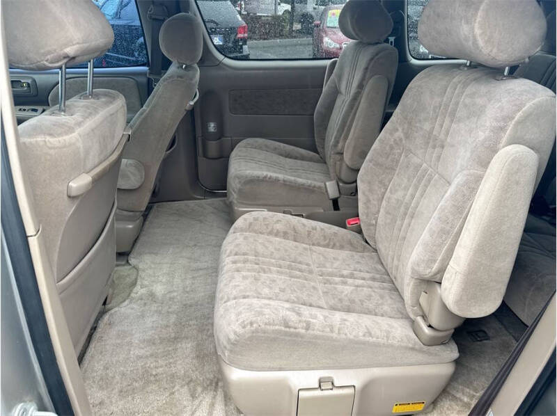 2001 Toyota Sienna