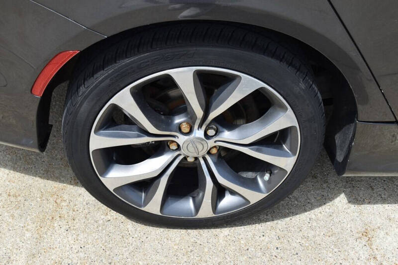 2016 Chrysler 200 C