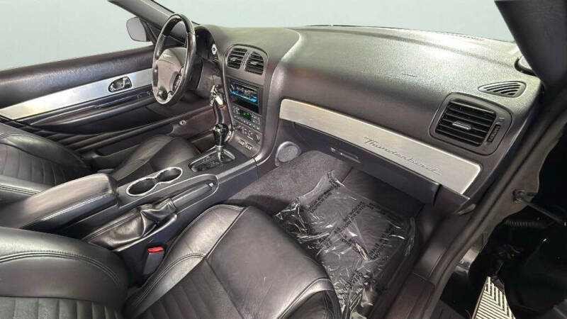 2003 Ford Thunderbird