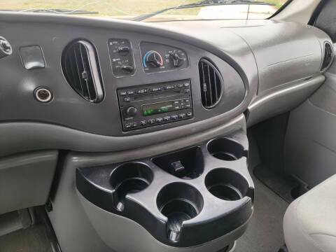 2006 Ford E-Series E-350 SD XLT