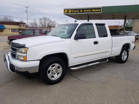 2006 Chevrolet Silverado 1500 for sale at R & S TRUCK & AUTO SALES in Vinita OK