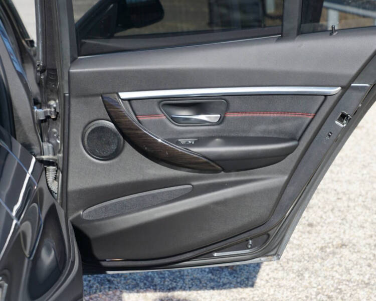 2018 BMW 3 Series 330i xDrive