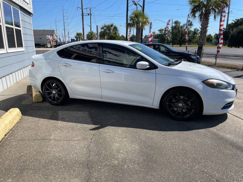 2016 Dodge Dart SE photo 4