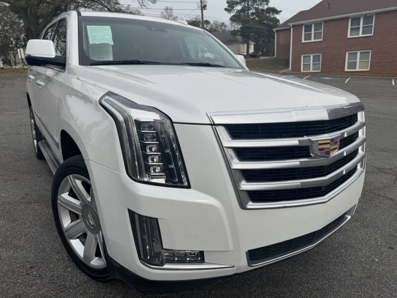 2016 Cadillac Escalade Luxury's photo