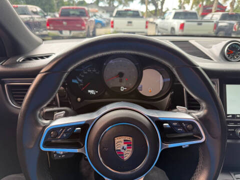 2015 Porsche Macan S