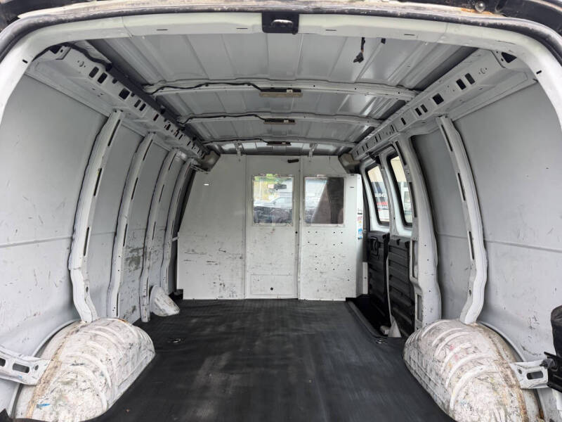 2017 Chevrolet Express 2500