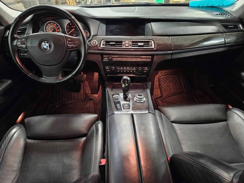 2011 BMW 7 Series 750Li xDrive