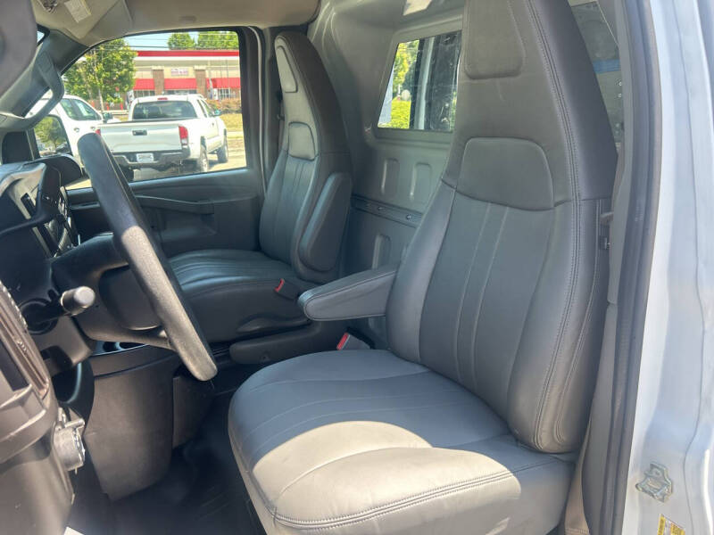 2017 Chevrolet Express 2500