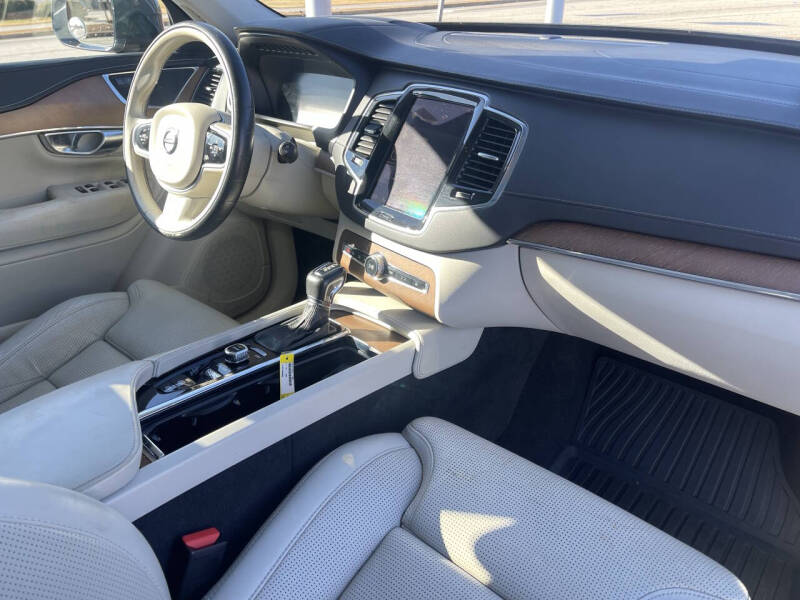 2017 Volvo XC90 T6 Inscription