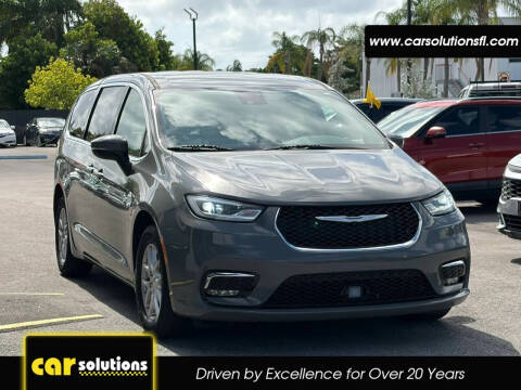 2023 Chrysler Pacifica Touring L