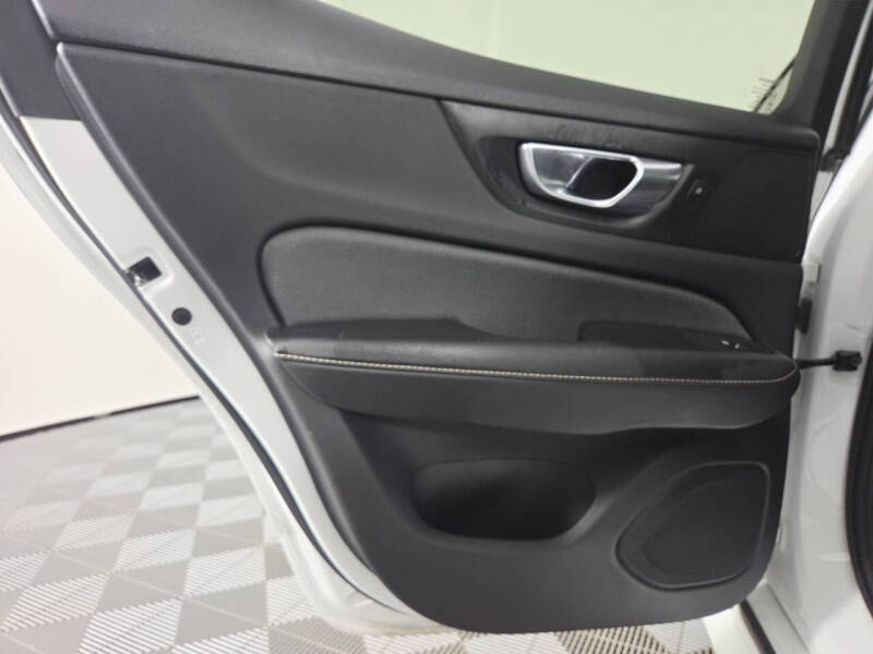 2019 Volvo S60 T6 R-Design