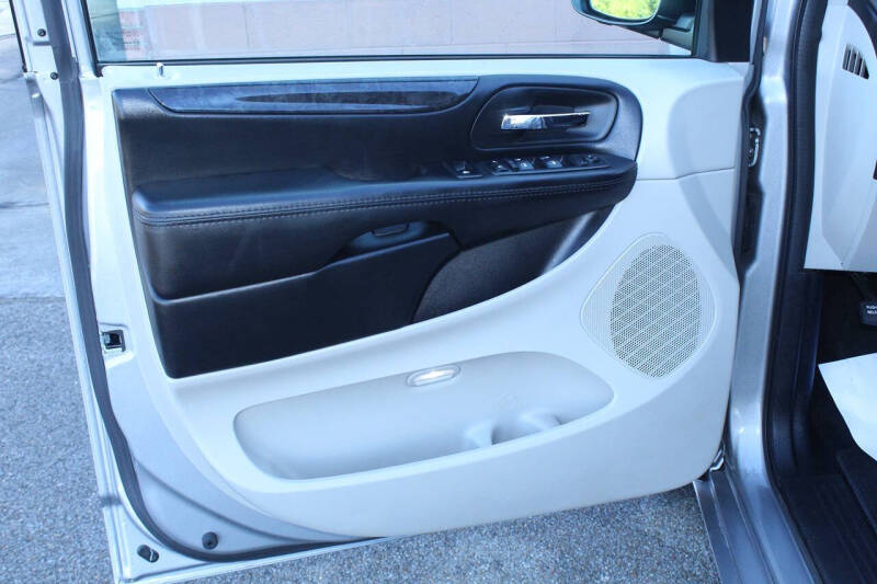 2017 Dodge Grand Caravan SE