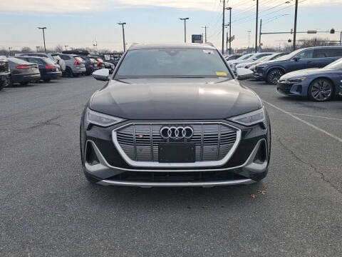 2023 Audi e-tron S quattro Premium Plus
