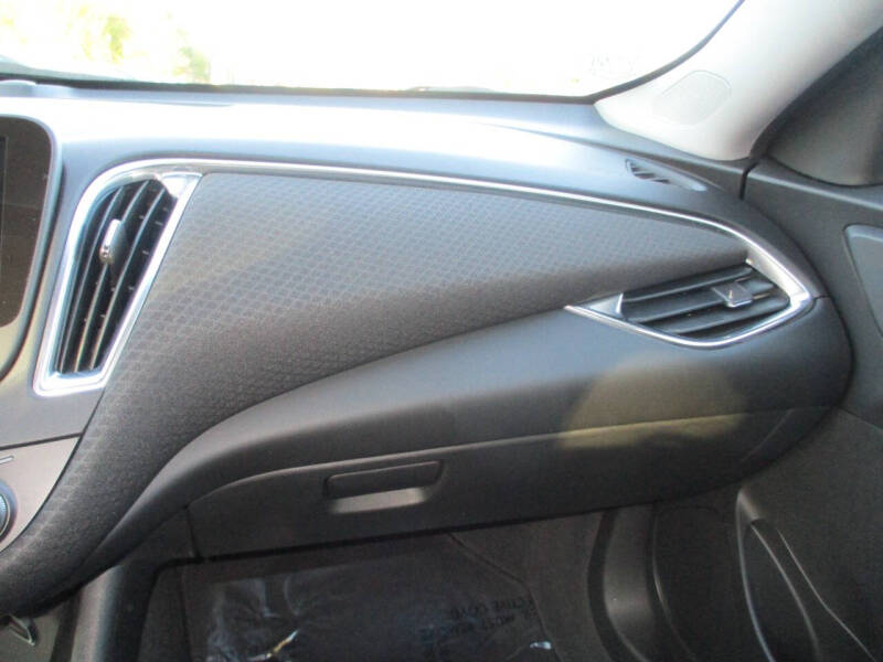 2017 Chevrolet Malibu LT