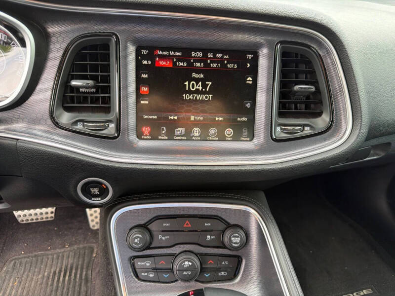 2016 Dodge Challenger SXT