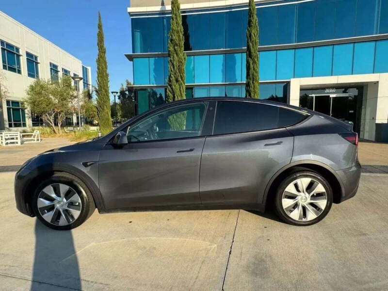 2024 Tesla Model Y Long Range