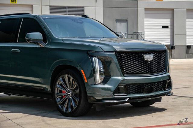 2025 Cadillac Escalade-V