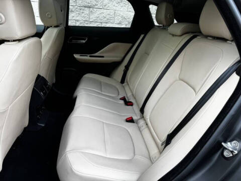 2018 Jaguar F-PACE 25t Premium