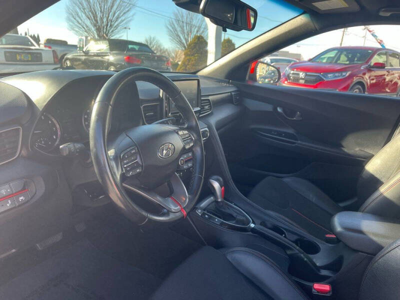 2020 Hyundai Veloster