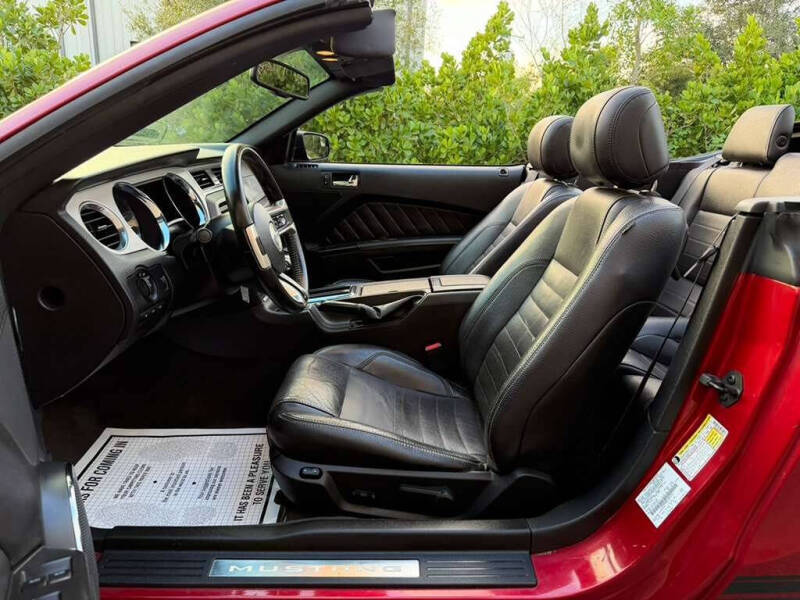 2012 Ford Mustang V6 Premium