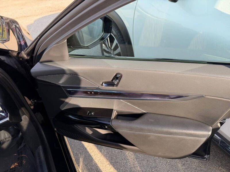 2024 BMW 7 Series 740i