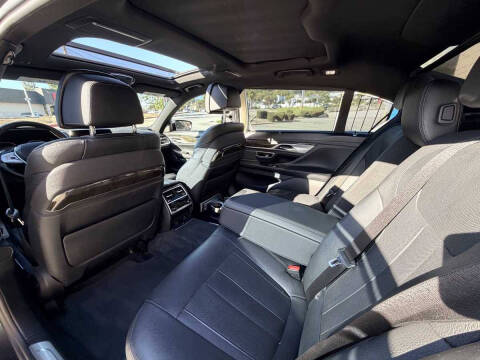 2017 BMW 7 Series 740i