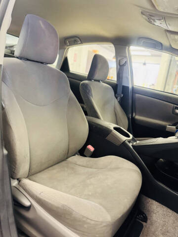 2013 Toyota Prius Three
