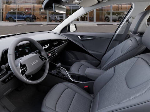 2025 Kia Niro SX