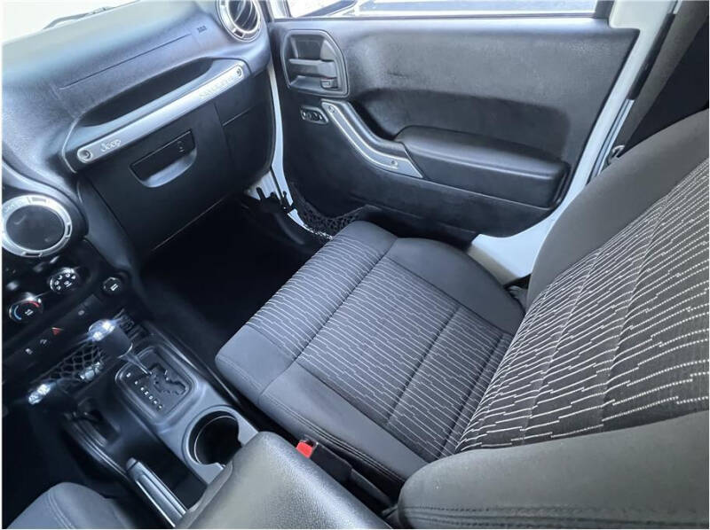 2011 Jeep Wrangler Sahara