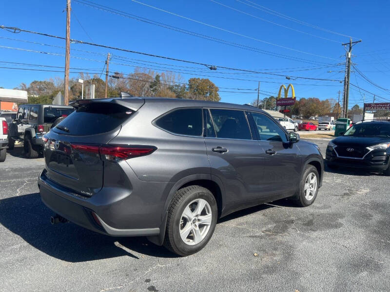 2021 Toyota Highlander LE