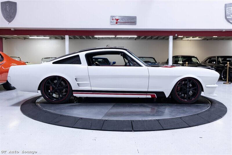 1965 Ford Mustang 4