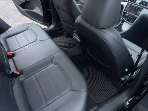 2013 Volkswagen Passat SE PZEV