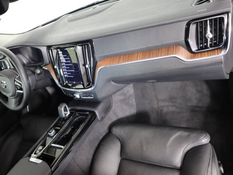 2025 Volvo S60 T8 Ultra