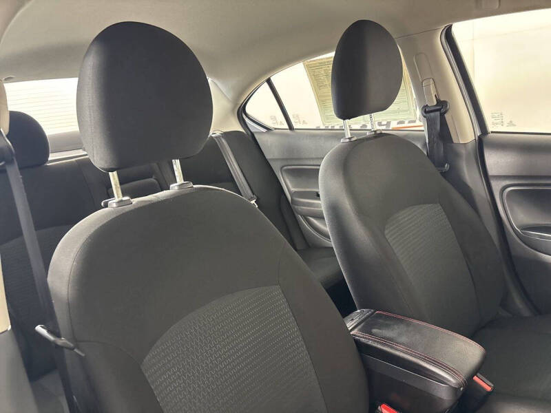 2024 Mitsubishi Mirage G4 ES