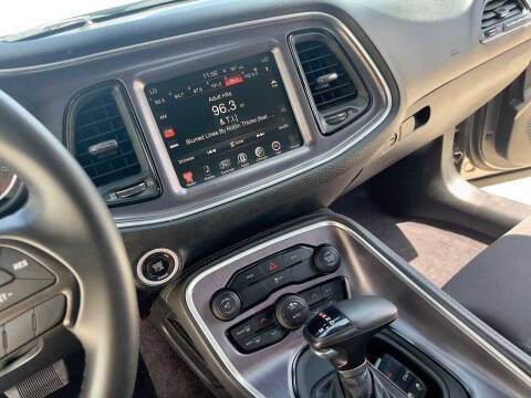 2016 Dodge Challenger SXT