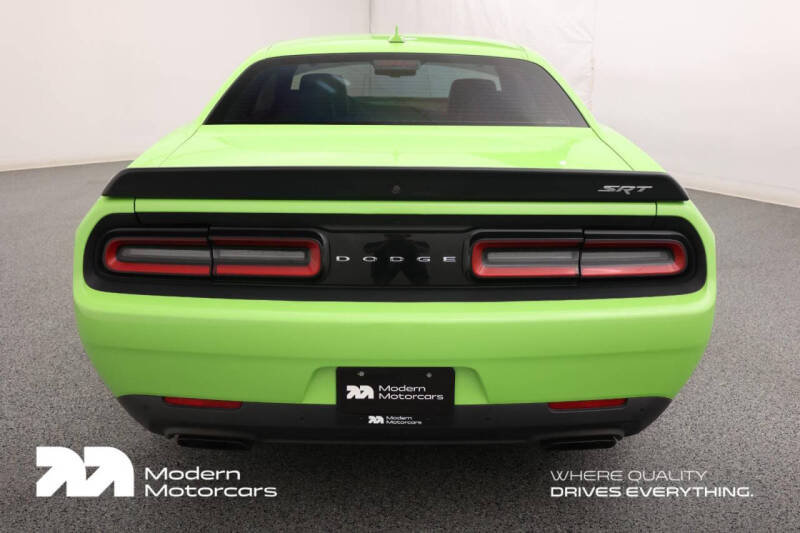2015 Dodge Challenger SRT Hellcat