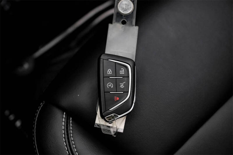 2024 Cadillac LYRIQ Tech