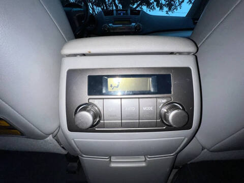 2010 Toyota Highlander SE