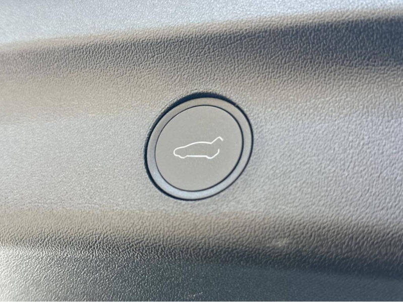 2024 Tesla Model Y Performance