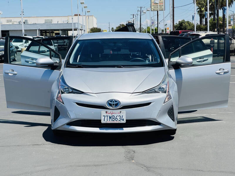 2016 Toyota Prius Two