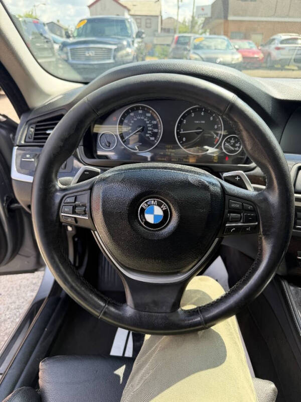 2011 BMW 5 Series 528i