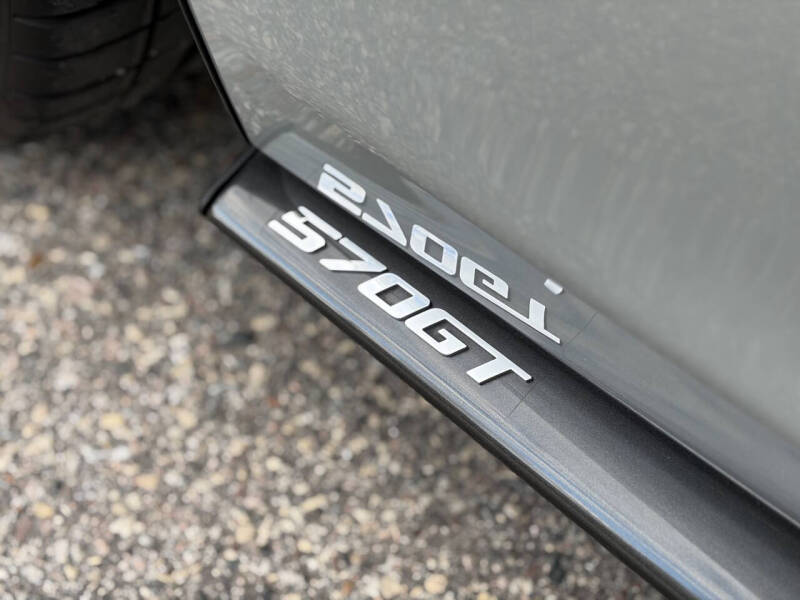 2017 McLaren 570GT