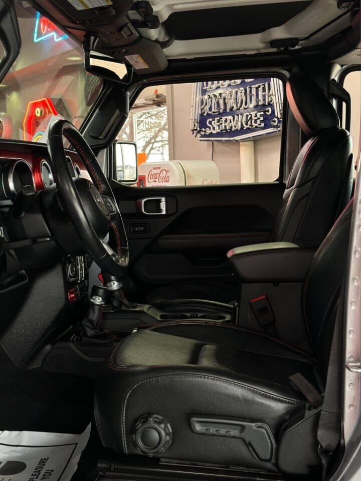 2019 Jeep Wrangler Unlimited for sale at World of Wheels in Des Moines, IA