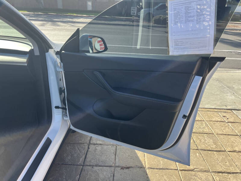 2022 Tesla Model Y Long Range