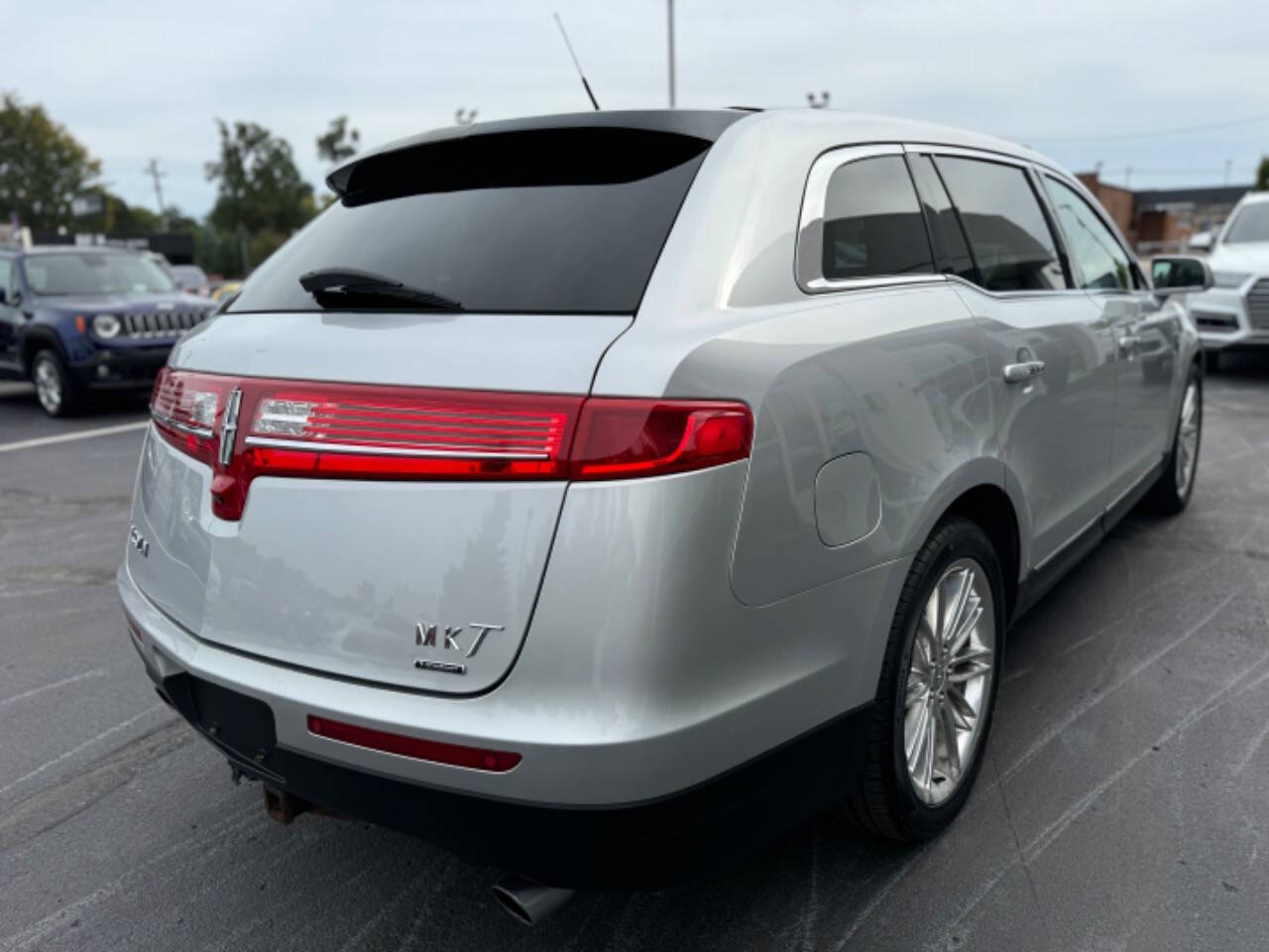 2013 Lincoln MKT for sale at Opus Motorcars in Utica, MI