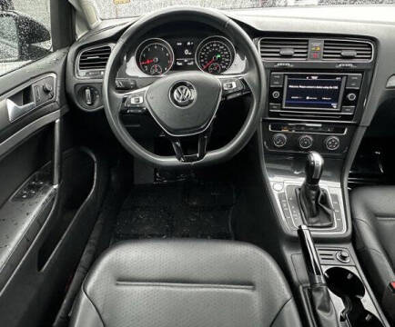 2021 Volkswagen Golf TSI