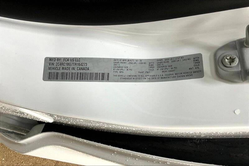2026 Chrysler Pacifica Select