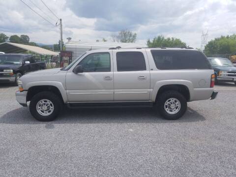 2005 Chevrolet Suburban for sale at CAR-MART AUTO SALES in Maryville TN