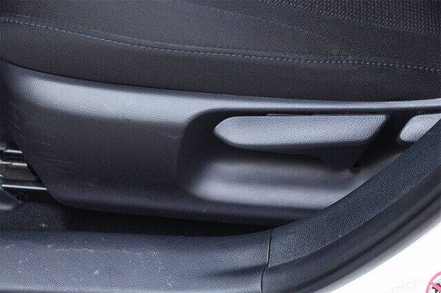 2019 Toyota Prius LE